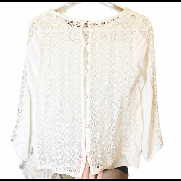 4/$20⭐️ Monteau Long sleeve - Picture 3 of 4